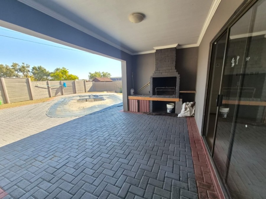 12 Bedroom Property for Sale in Universitas Ridge Free State